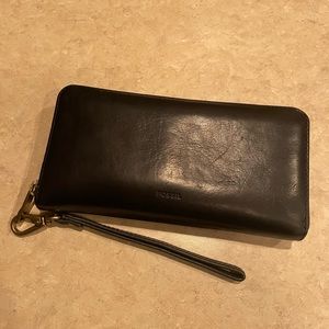 Fossil Logan Zip around clutch wallet